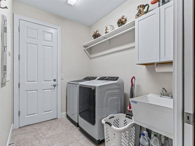 3828 OAK POINTE DRIVE, Lady Lake, FL 32159