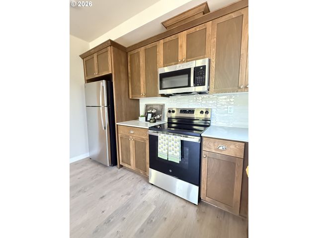 37101 Dubarko A3, Sandy, OR 97055