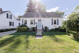 33 Providence Avenue, East Providence, RI 02915