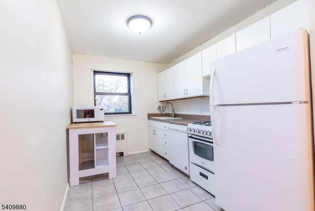 130 Orient Way 3D, Rutherford Boro, NJ 07070