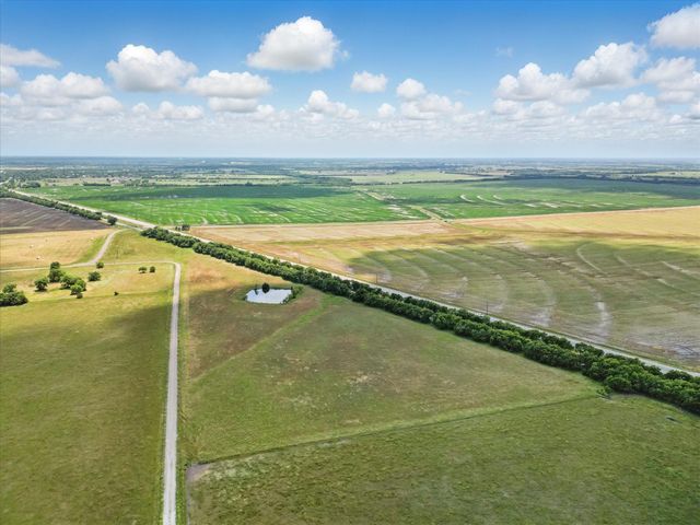 6512 County Road 1050, Celeste, TX 75423