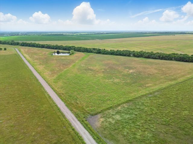 6512 County Road 1050, Celeste, TX 75423