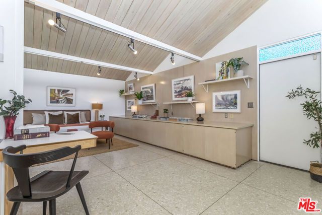 8554 Day Street, Sunland (los Angeles), CA 91040