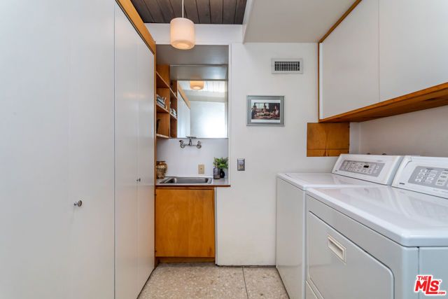 8554 Day Street, Sunland (los Angeles), CA 91040