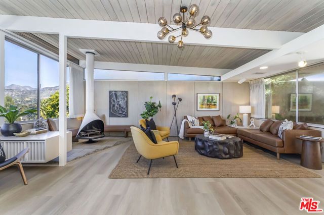 8554 Day Street, Sunland (los Angeles), CA 91040