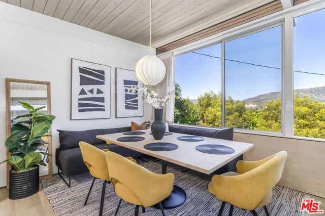 8554 Day Street, Sunland (los Angeles), CA 91040