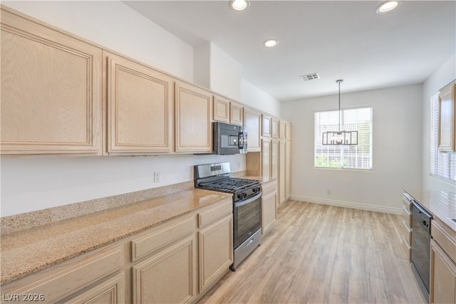 258 Casa Robles Street, Henderson, NV 89012