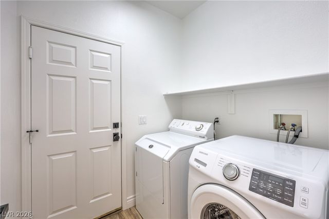 258 Casa Robles Street, Henderson, NV 89012