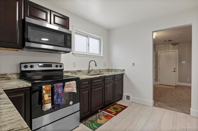 28148 Rosewood Street, Inkster, MI 48141