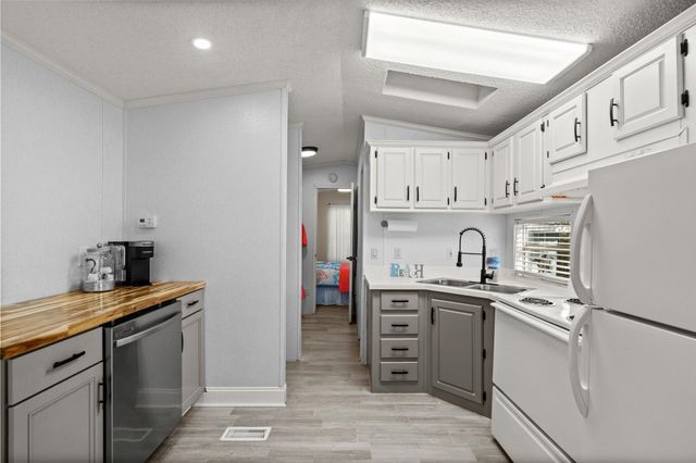 6001 - 1440 S Kings Hwy., Myrtle Beach, SC 29575