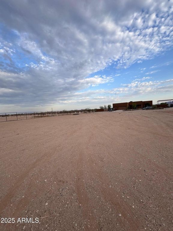 20100 W PEAKVIEW Road _, Wittmann, AZ 85361 — photo 2