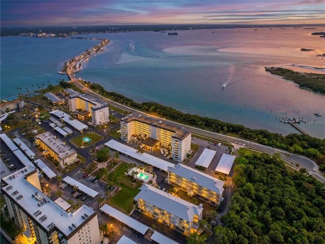 7 ISLAND PARK PLACE 204, Dunedin, FL 34698