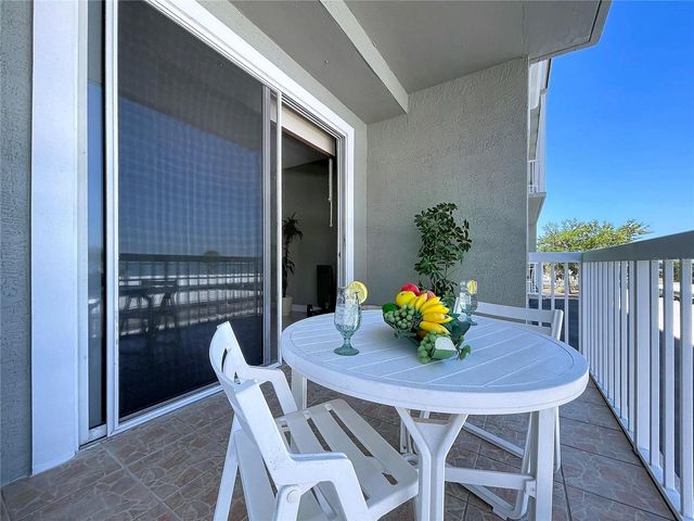 7 ISLAND PARK PLACE 204, Dunedin, FL 34698