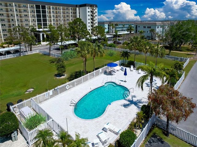 7 ISLAND PARK PLACE 204, Dunedin, FL 34698