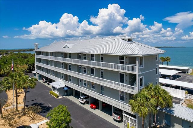 7 ISLAND PARK PLACE 204, Dunedin, FL 34698