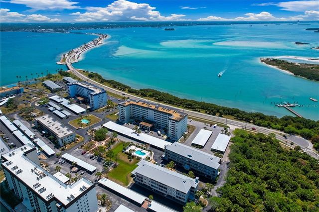 7 ISLAND PARK PLACE 204, Dunedin, FL 34698