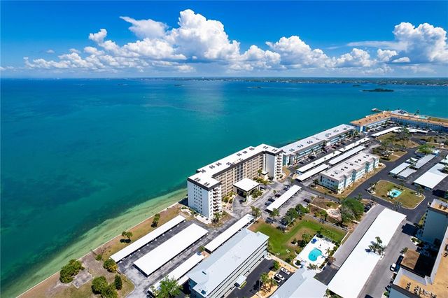 7 ISLAND PARK PLACE 204, Dunedin, FL 34698