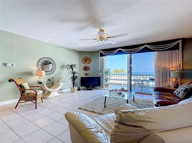 7 ISLAND PARK PLACE 204, Dunedin, FL 34698