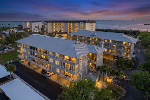 7 ISLAND PARK PLACE 204, Dunedin, FL 34698