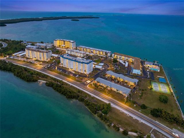 7 ISLAND PARK PLACE 204, Dunedin, FL 34698