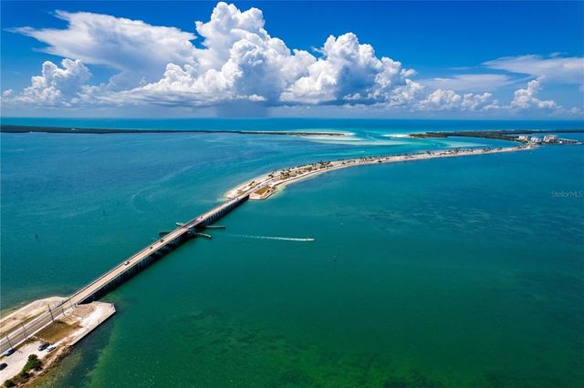 7 ISLAND PARK PLACE 204, Dunedin, FL 34698