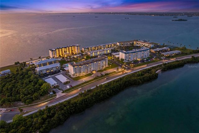 7 ISLAND PARK PLACE 204, Dunedin, FL 34698