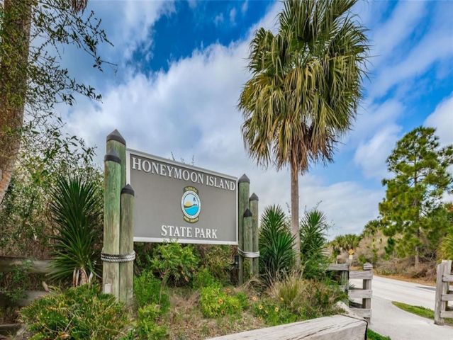 7 ISLAND PARK PLACE 204, Dunedin, FL 34698