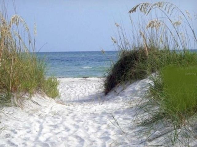 7 ISLAND PARK PLACE 204, Dunedin, FL 34698