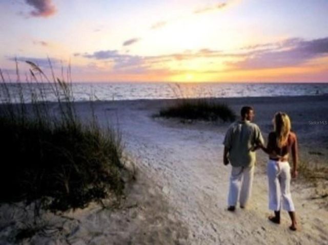 7 ISLAND PARK PLACE 204, Dunedin, FL 34698