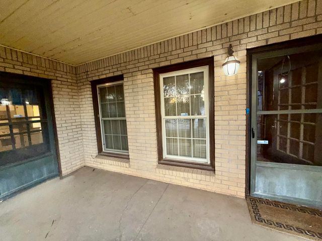 2323 20th Street, Lubbock, TX 79411