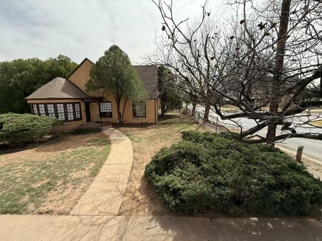 2323 20th Street, Lubbock, TX 79411