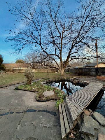 2323 20th Street, Lubbock, TX 79411