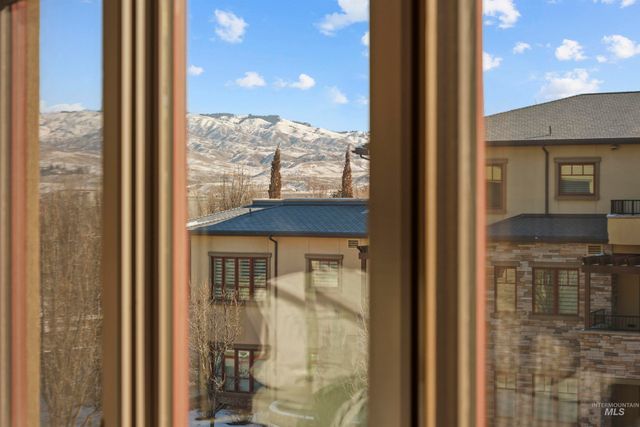 3005 Crescent Rim Dr #302, Boise, ID 83706