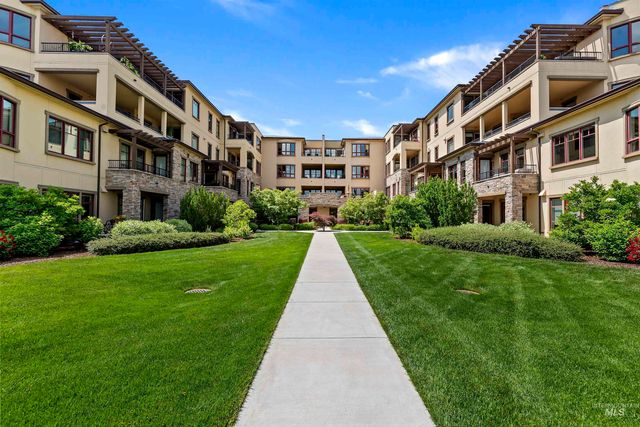 3005 Crescent Rim Dr #302, Boise, ID 83706