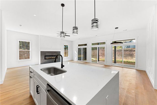 2921 Old Greenville Highway, Central, SC 29630