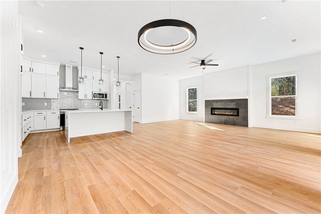 2921 Old Greenville Highway, Central, SC 29630