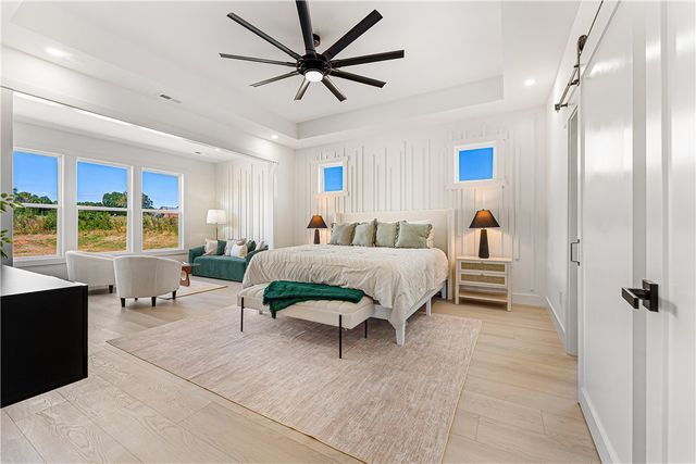 2921 Old Greenville Highway, Central, SC 29630