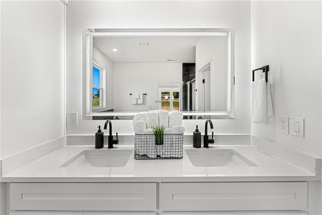 2921 Old Greenville Highway, Central, SC 29630