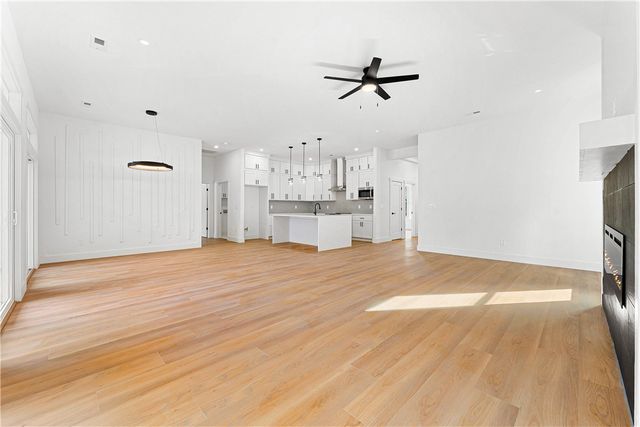 2921 Old Greenville Highway, Central, SC 29630