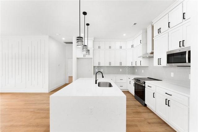 2921 Old Greenville Highway, Central, SC 29630