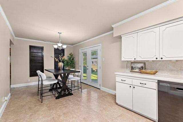 1830 Pleasant Run Road, Carrollton, TX 75006
