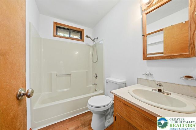 131 Wilson Court, Chestnuthill Twp, PA 18353