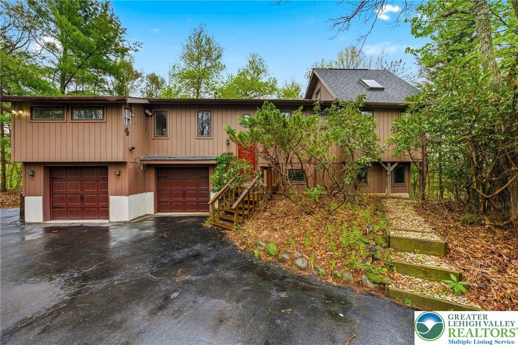 131 Wilson Court, Chestnuthill Twp, PA 18353
