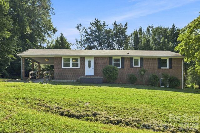 1021 S Caldwell Avenue, Newton, NC 28658