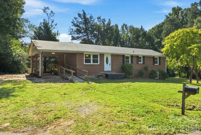1021 S Caldwell Avenue, Newton, NC 28658