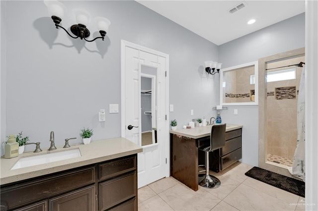 2501 S Louisiana Avenue, Weslaco, TX 78596