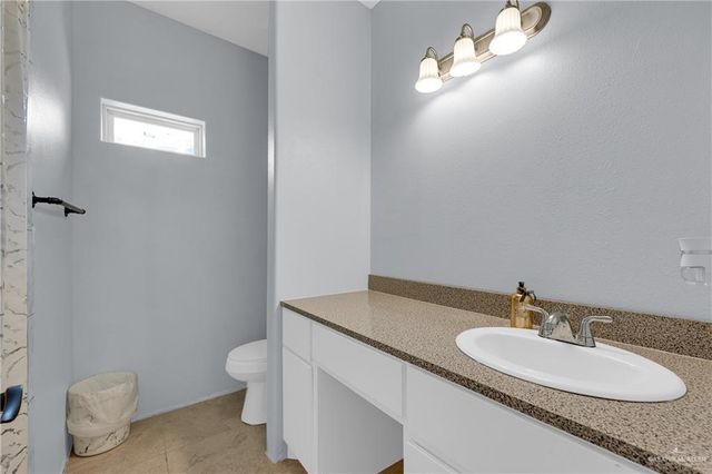 2501 S Louisiana Avenue, Weslaco, TX 78596