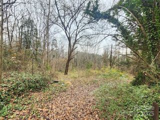 0000 4th Street SW, Hickory, NC 28602