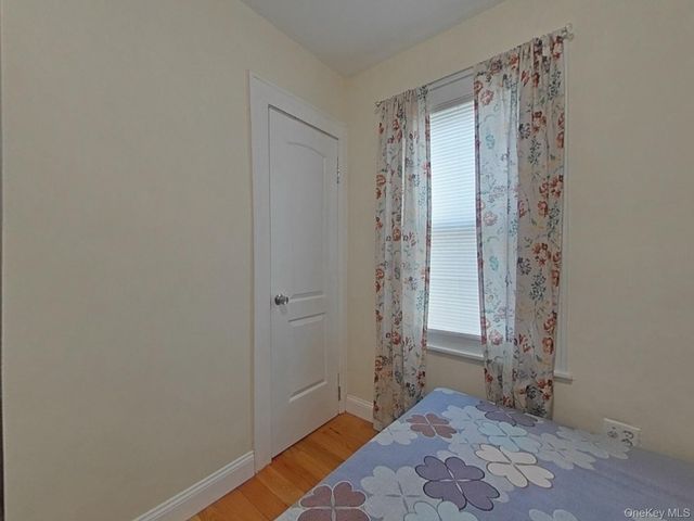 9915 202nd Street, Hollis, NY 11423