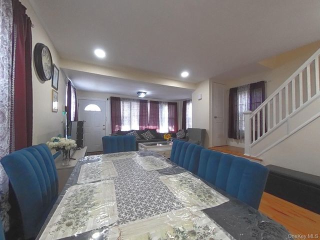 9915 202nd Street, Hollis, NY 11423